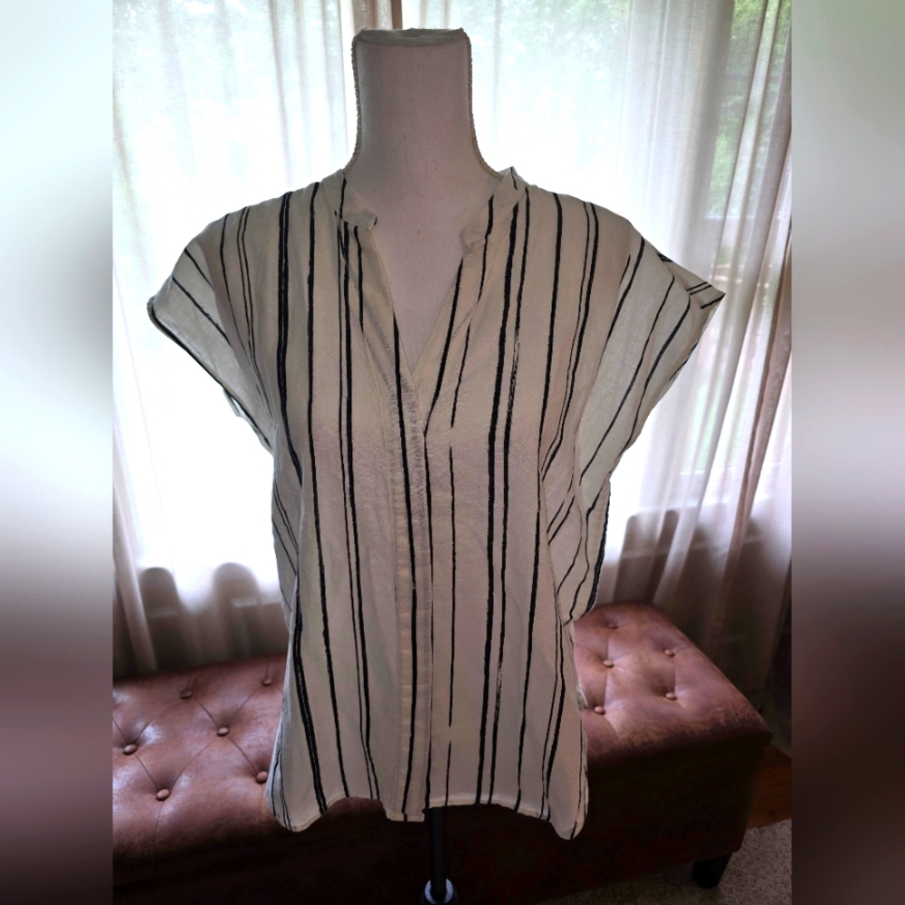 NWT, Banana Republic, black and white striped, linen blouse, size M